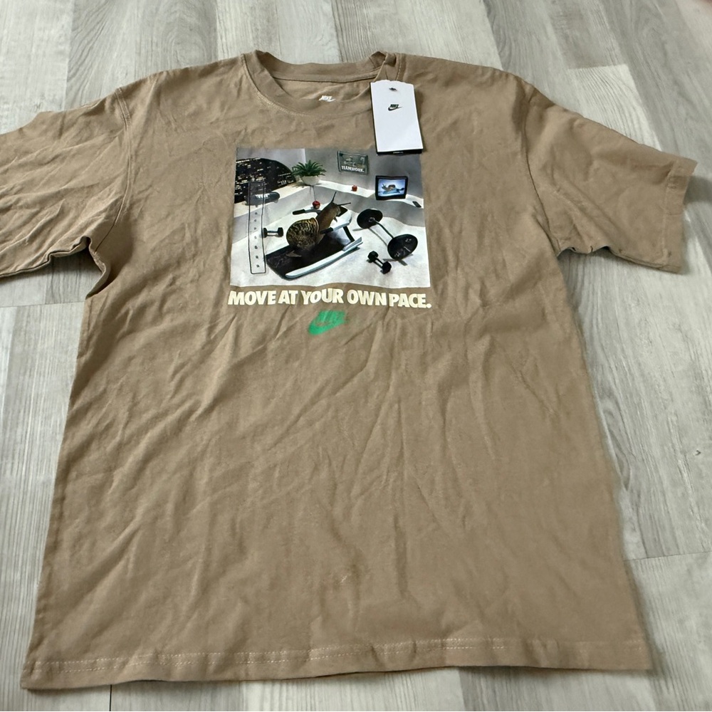 Nike Tan Graphic Men's T-Shirt